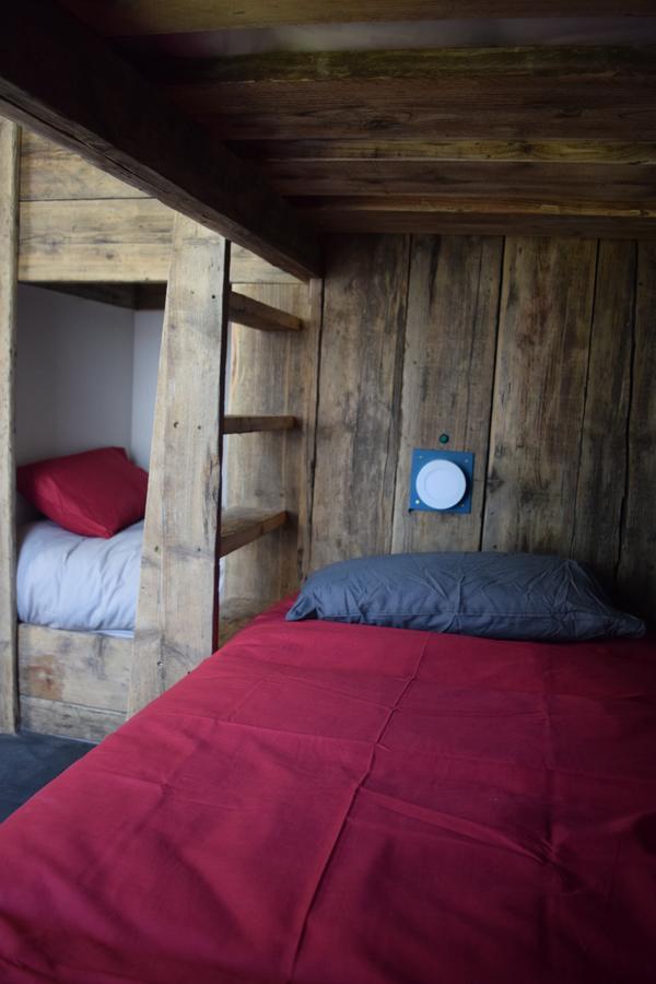 Hostel Ty Glyndwr Bunkhouse, Bar And Cafe *