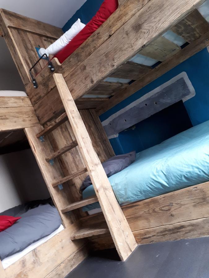 Ty Glyndwr Bunkhouse, Bar And Cafe Hostel *