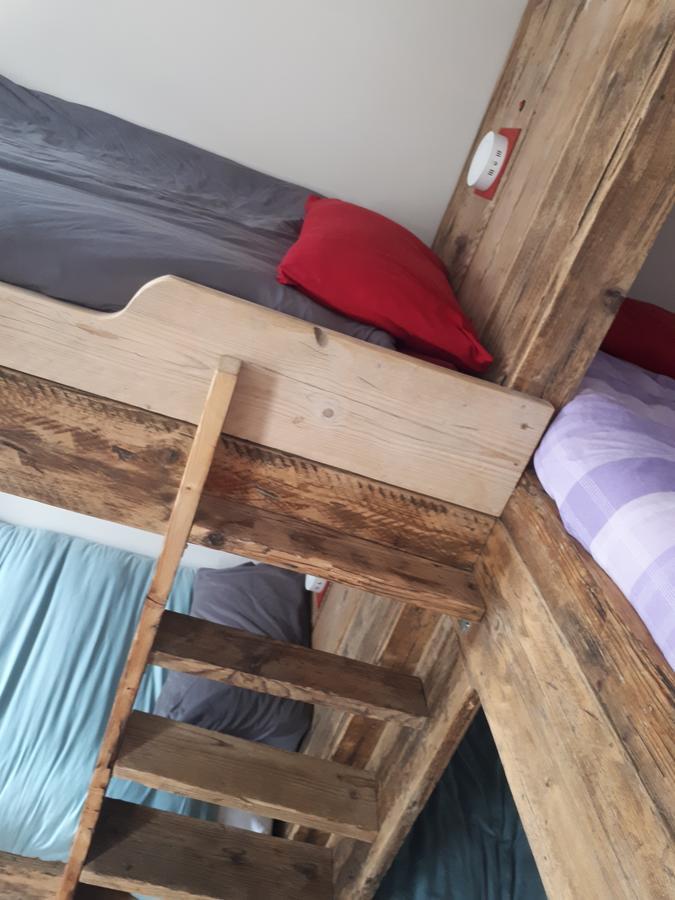 Ty Glyndwr Bunkhouse, Bar And Cafe * Caernarfon